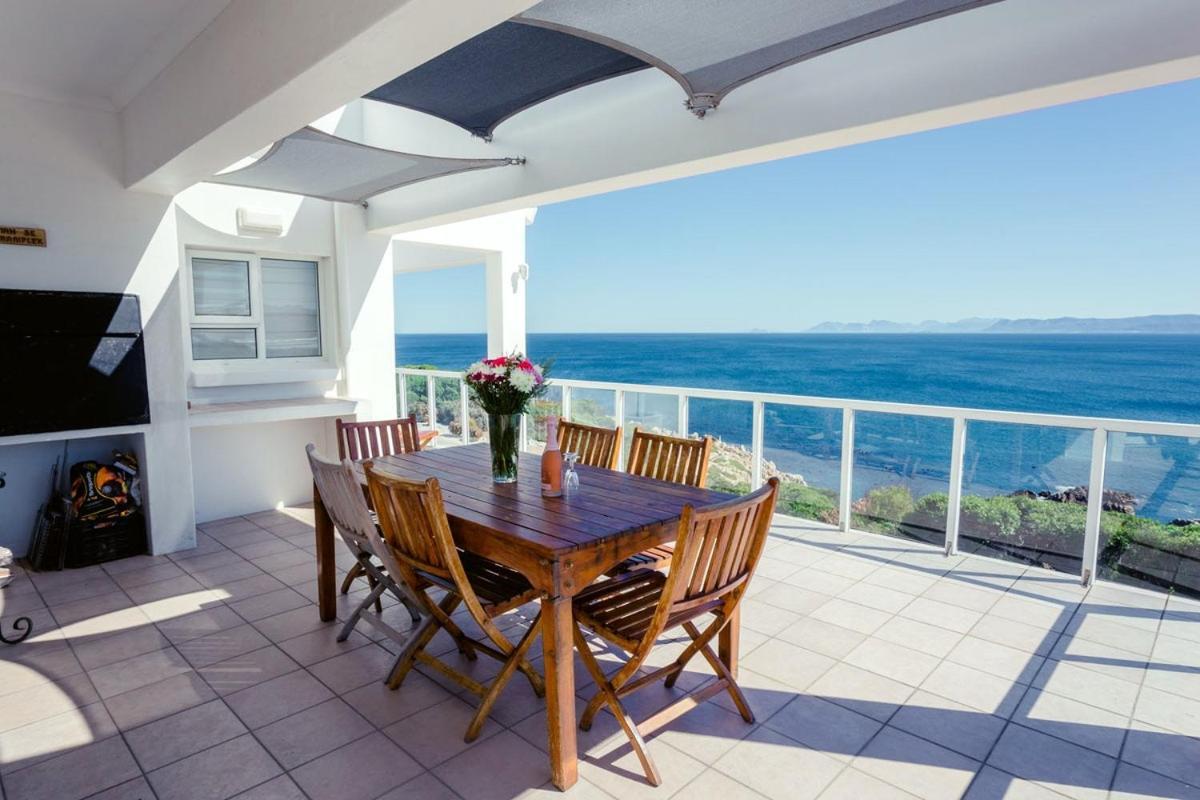 49 On Cliff Hotel Gansbaai Bagian luar foto