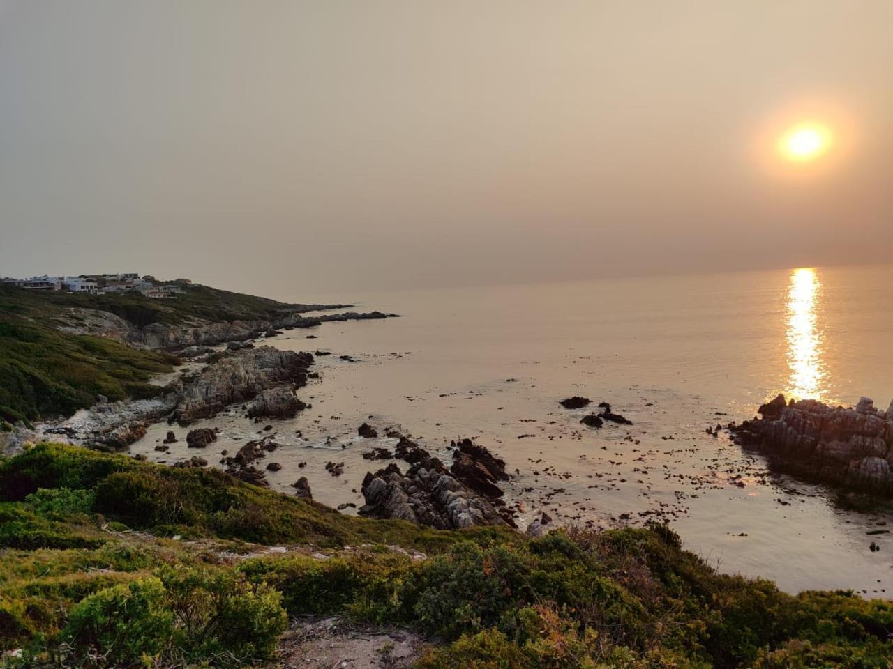 49 On Cliff Hotel Gansbaai Bagian luar foto